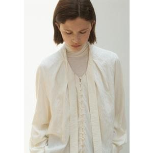 나인(Atelier Nain) 나인 LILIE TIE VNECK BLOUSE_BL4261SG