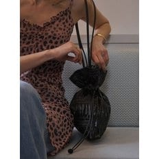 Crinkle Shoulder Bag Sleek Black