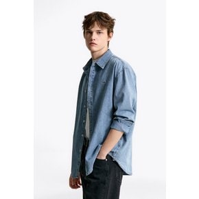 공용 라이트 데님 셔츠 T32F0WSH01TML1 TOMMY JEANS