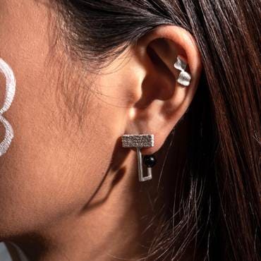 서림아트 [Cubism] Onyx 90° Earring