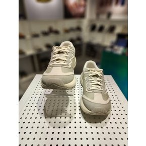 [여주점] WK500 LEATHER 라이트 베이지 여성 런닝화 KNSO5F408I1