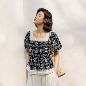 LS_Embroidery lace neck top