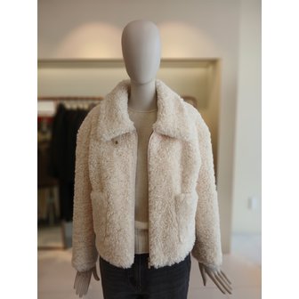 CC콜렉트 [여주점] 씨씨콜렉트 양털인조무스탕 E254psj167