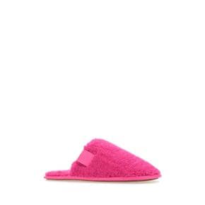 Slippers L815291X19 NEONPINK Pink