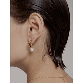 BOLD HOOP PEARL EARRING 볼드 후프 진주 귀걸이