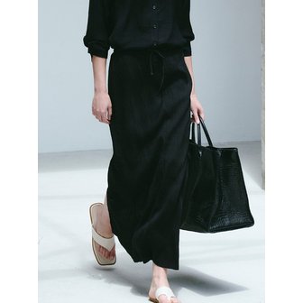 아티너리 CRINKLE LONG SKIRT_BLACK