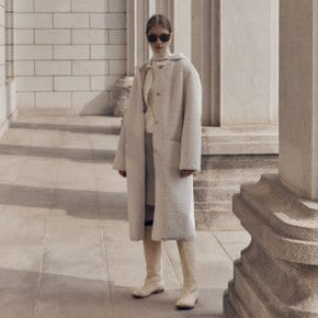 [셀럽착용]NU MOUTON Faux Shearing Reversible LONG Mustang Coat_Ecru Ivory