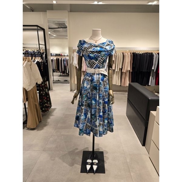 [파주점] 아트 패턴 코튼 플레어 원피스 JR5A0OP193