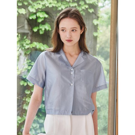 Nouve 노치드 카라 크롭 블라우스 - 스카이 블루 / Notched Collar Crop Blouse - Sky Blue