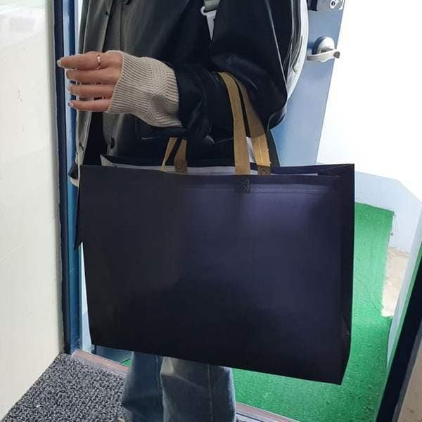 확대된 대표 형 부직포 가로쇼핑백 가방 네이비 대