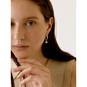 Link(S)&Pave kolo Earring