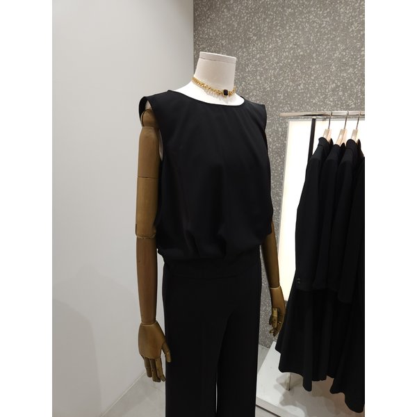 [부산점] 백 슬릿 슬리브리스 블라우스 JS5B0BL241