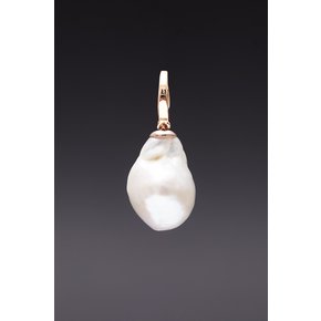 Oval Baroque Pearl Pendant