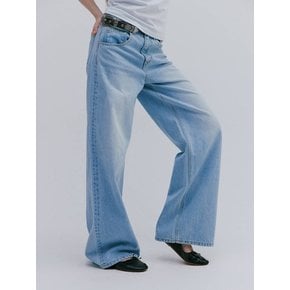 LONG WIDE DENIM PANTS / LIGHT BLUE