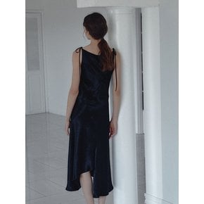 WRINKLED SATIN BIAS-CUT DRESS (BLACK)