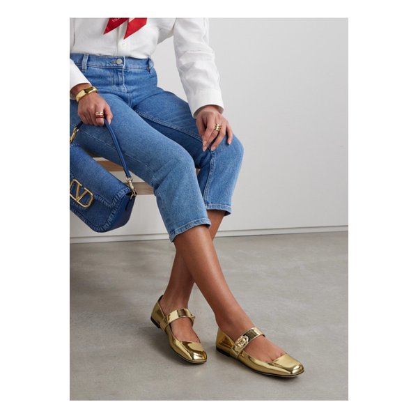 V로고 락커 골드 미러 가죽 발레리나 플랫 슈즈 1647597343311818