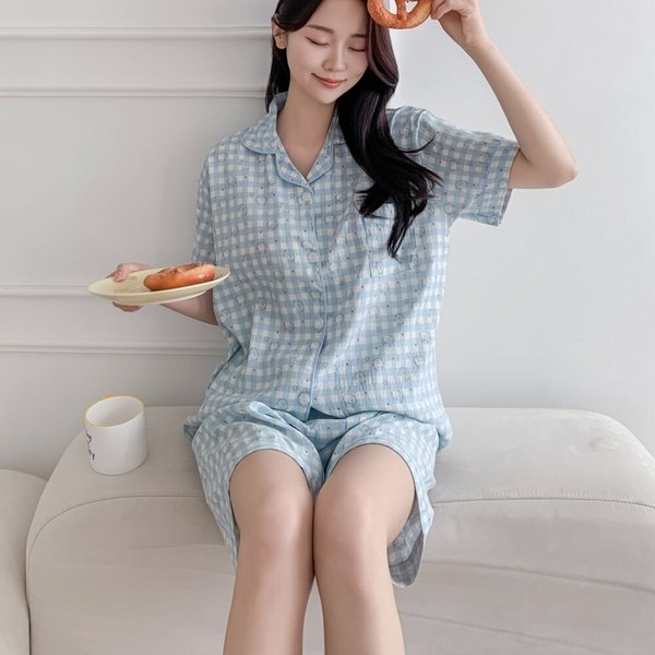 [옷자락] 여자 러블리 고양이 체크잠옷 포켓 반팔 반바지 세트