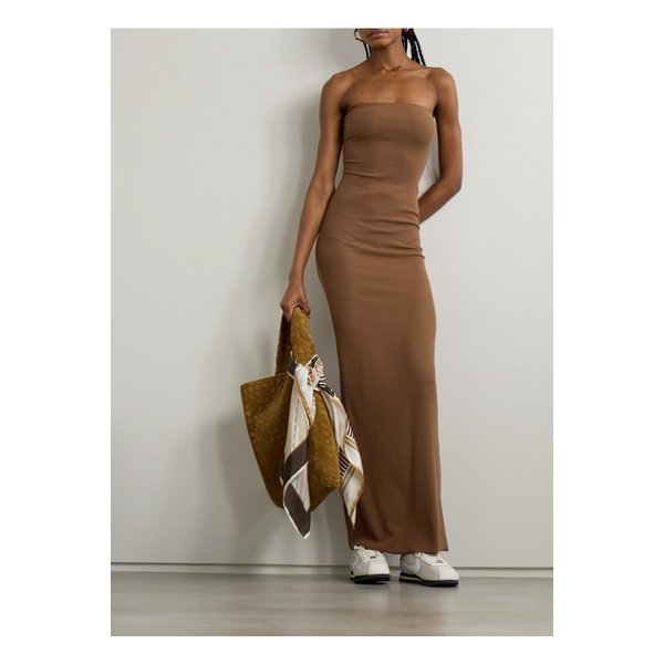 에턴 스트랩리스 골지 스트레치 저지 맥시 드레스 브라운 1647597341697276