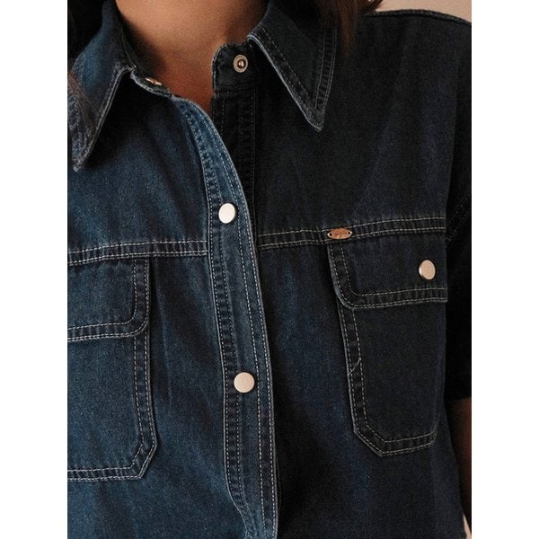Casual Cropped Denim Button-Up Shirts
