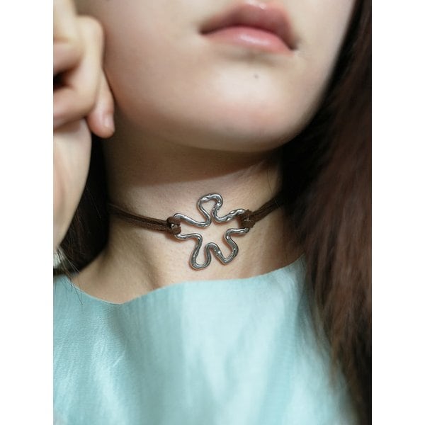 Bloom Choker Necklace