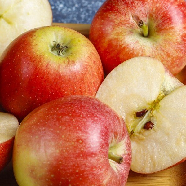 이웃마을 청송 부사 사과 가정용 중과 2kg내외 7-9과