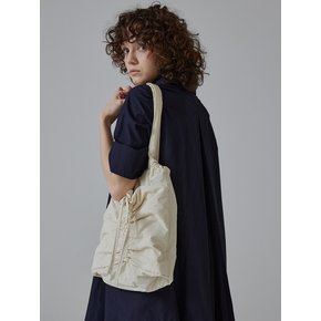 HUG BAG SMALL IVORY 허그백 스몰 아이보리