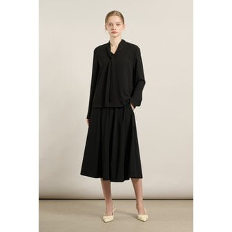 올앤썬드리 [여주점] 올앤선드리 브이넥 타이블라우스 A5F8B421