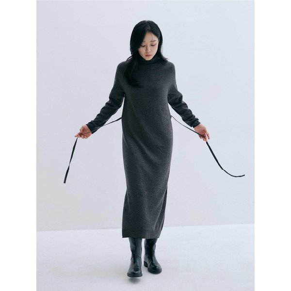 Turtle Neck Knit Onepiece_CHARCOAL