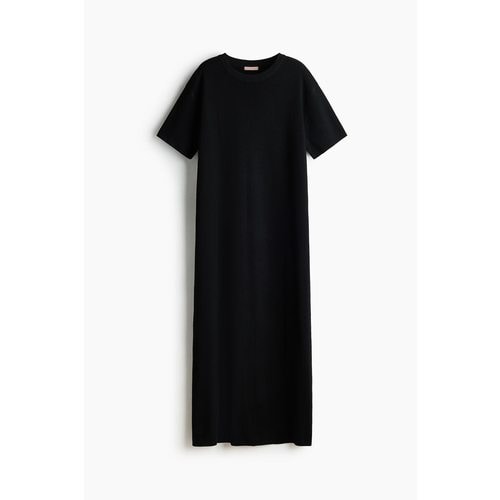 1000880697697