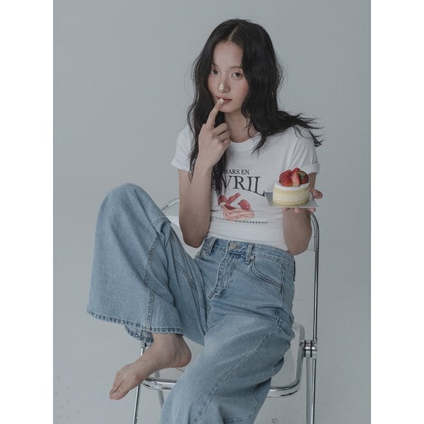 [리퍼브]STRAWBERRY CAKE TSHIRT_IVORY