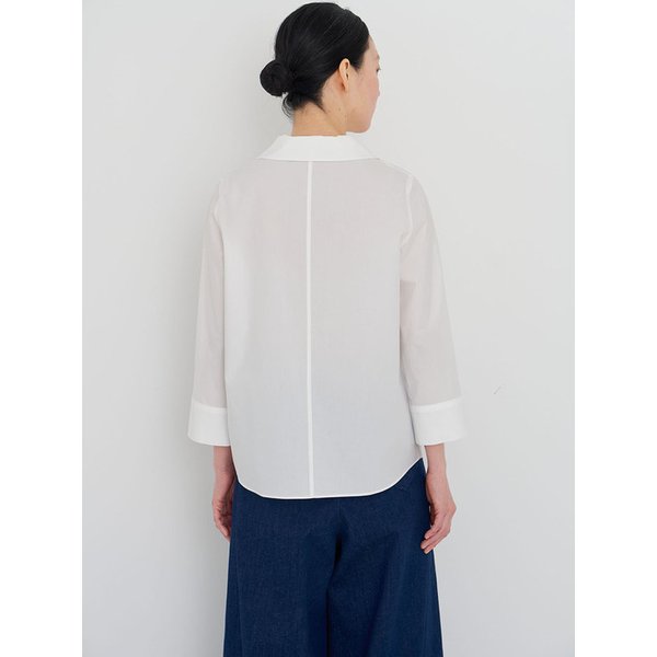 Flat round collar shirt warm white