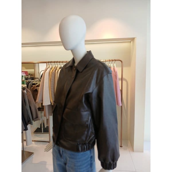 [여주점] 씨씨콜렉트 오버핏페이크레더점퍼 E261psf152