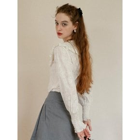 Cest_Embroidered lantern blouse