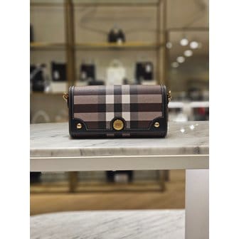 버버리 [시흥점] 여성 탑 핸들 노트 크로스백 8112230