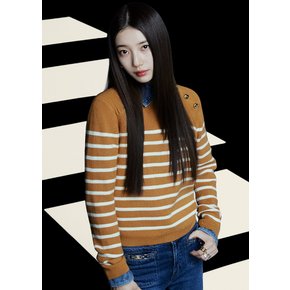 [게스진] [SUZY]  YO4S1656 여성 골드버튼 스트라이프 스웨터