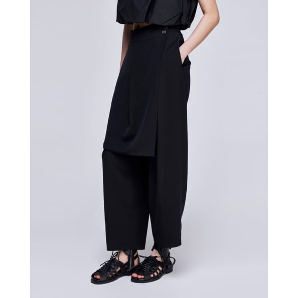 [파주점] [송지오우먼]송지오 컬렉션 어시메트릭 드레이프 스커트 팬츠 블랙 WH2PT711BK