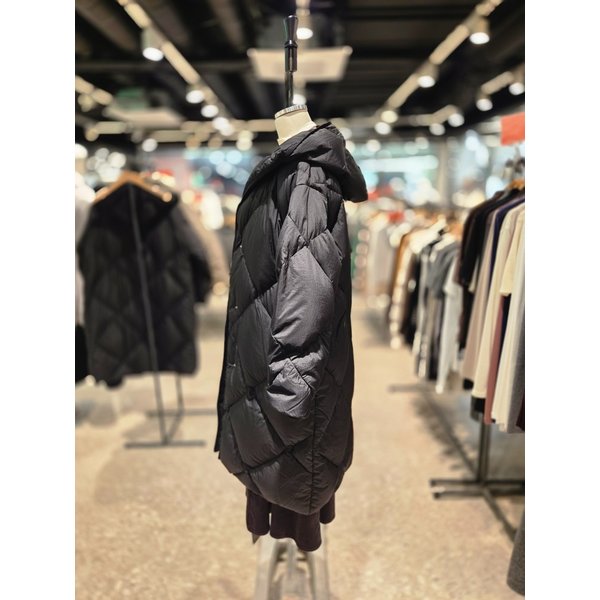 [파주점] 랩 다이아퀼팅 후디 롱 덕다운 패딩 AR4ENS70
