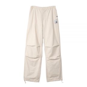 24FW J13PT161 white (패러슈트 립스톱 팬츠)