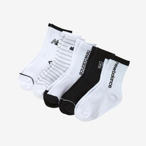 [5PCS] 에센셜 장목 양말 박스 세트 (NK8EFS205U)