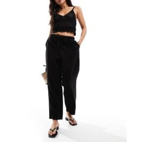 5094101 Mango linen look cropped relaxed pants in black