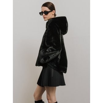 에이틴오비어 [Eco Fur] Hooded Fur Jacket