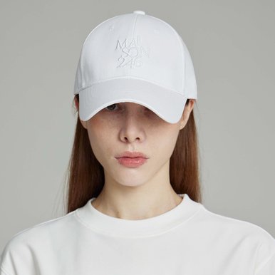 WOMEN SIGNITURE BIGLOGO OVERFIT BALLCAP WHITE