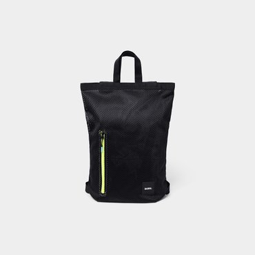 배럴 이큅먼트 메쉬 백팩 16L 블랙 (B5SUABG009BLK)