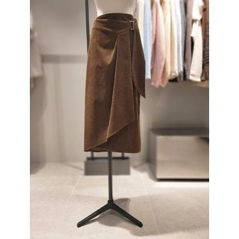 시슬리 [여주점] 캐슈넛 코듀로이 벨티드 랩 스커트(SASK42461)
