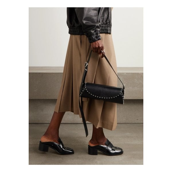 타비 시티 스플릿 토 글로스 가죽 뮬 블랙 46376663162889921