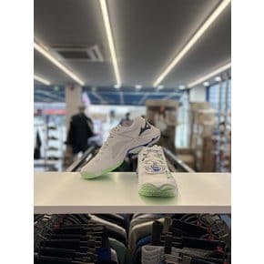 [여주점] 남여공용 배드민턴화 V1GA240102 WAVE LIGHTNING Z8 WIDE 웨이브라이트닝Z8