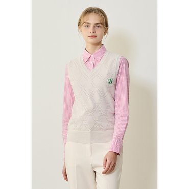 BCBG 컬러 포인트 아가일 베스트 (B3S1K506)