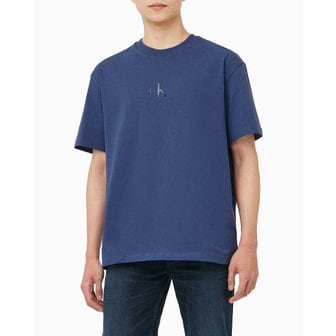 Calvin Klein Jeans 남성 릴렉스핏 CK 리퀴드 모노그램 로고 반팔 티셔츠(4RAB812)
