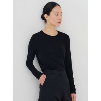 마누엘 에 기욤 Soft clean slim top black
