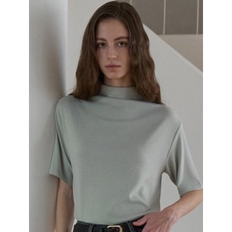 ouie 쿼터 넥 하프 슬리브 티 2컬러 OU1619